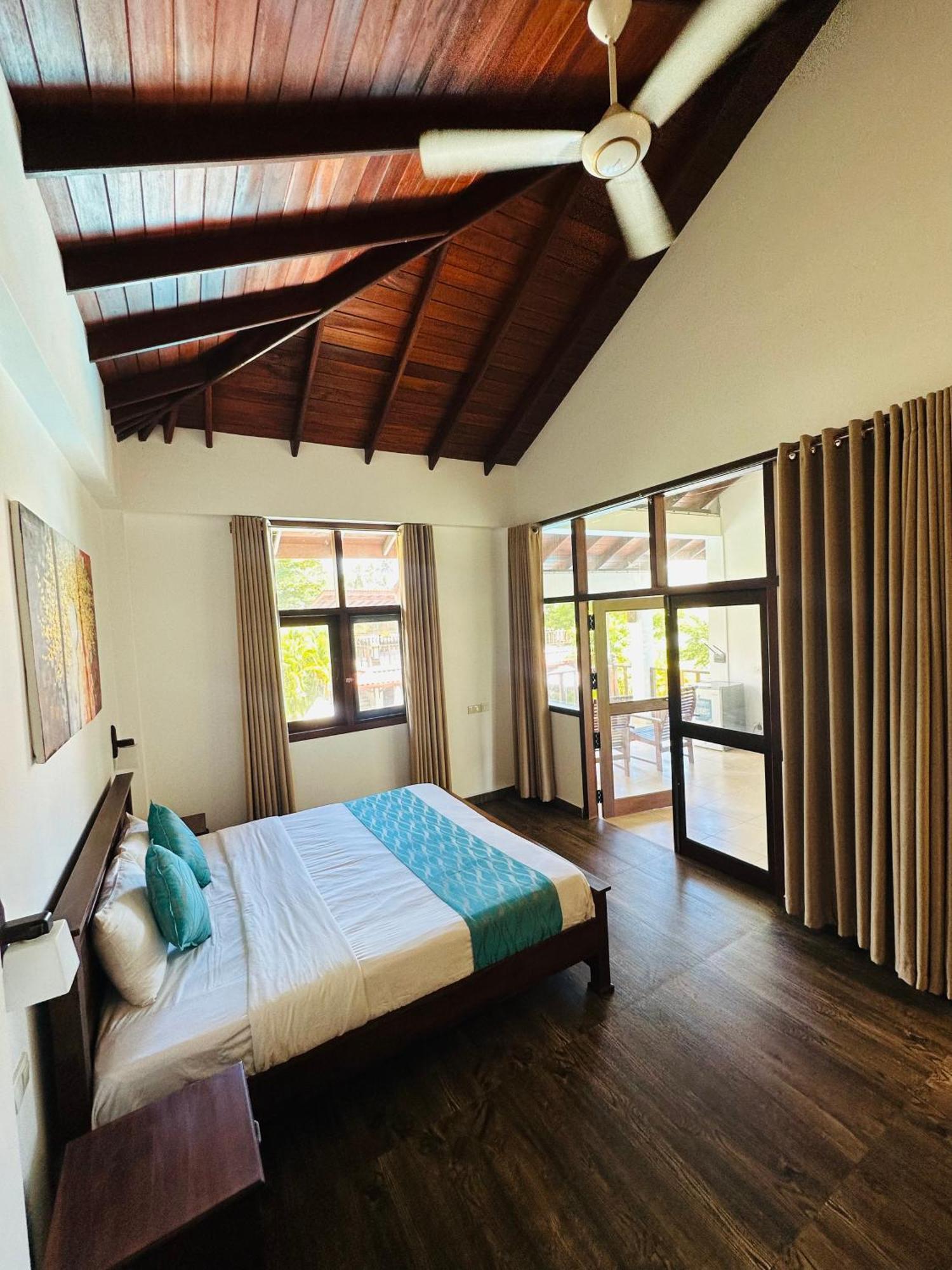 Hotel Parrot 4*